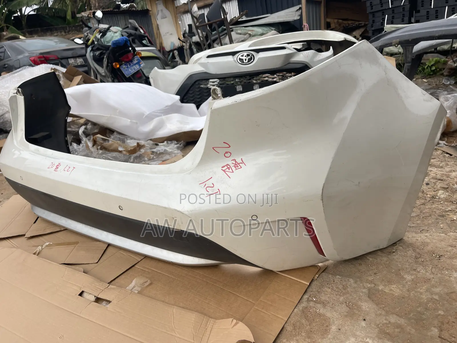 2020 Toyota Corolla Rear\ Bumper Le Complete