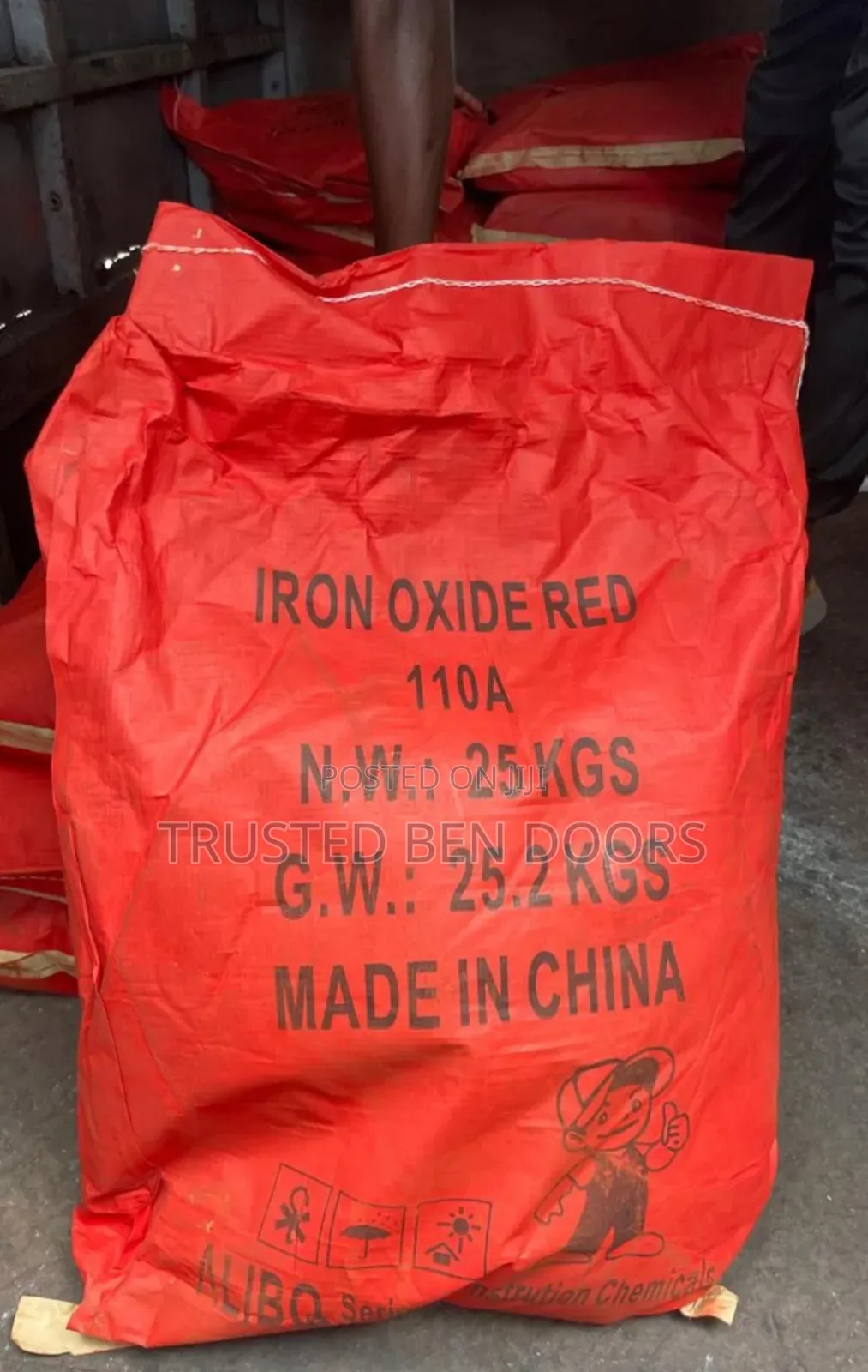 Red Iron Oxide Pigment for Construction and Paint Making