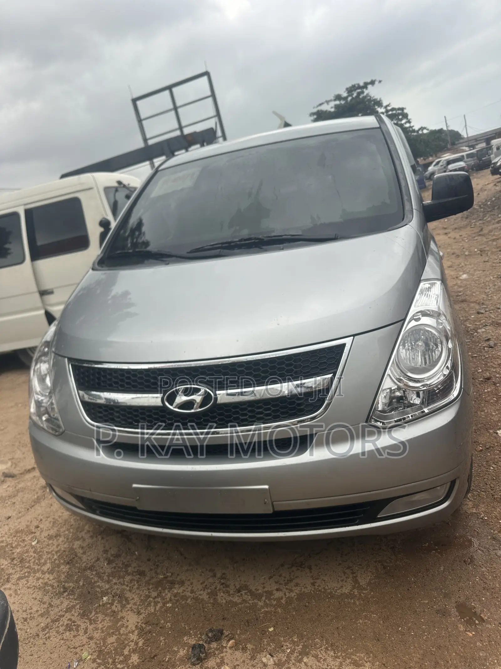 Hyundai Starex 2015 Grey