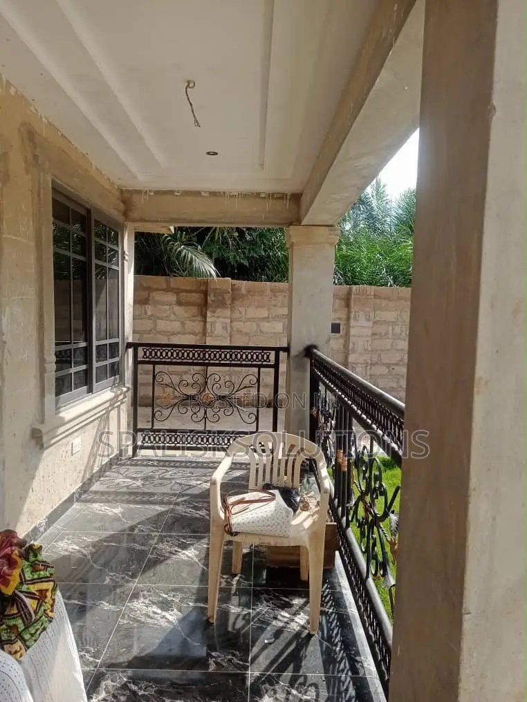 Furnished 2bdrm House in Amasaman for sale