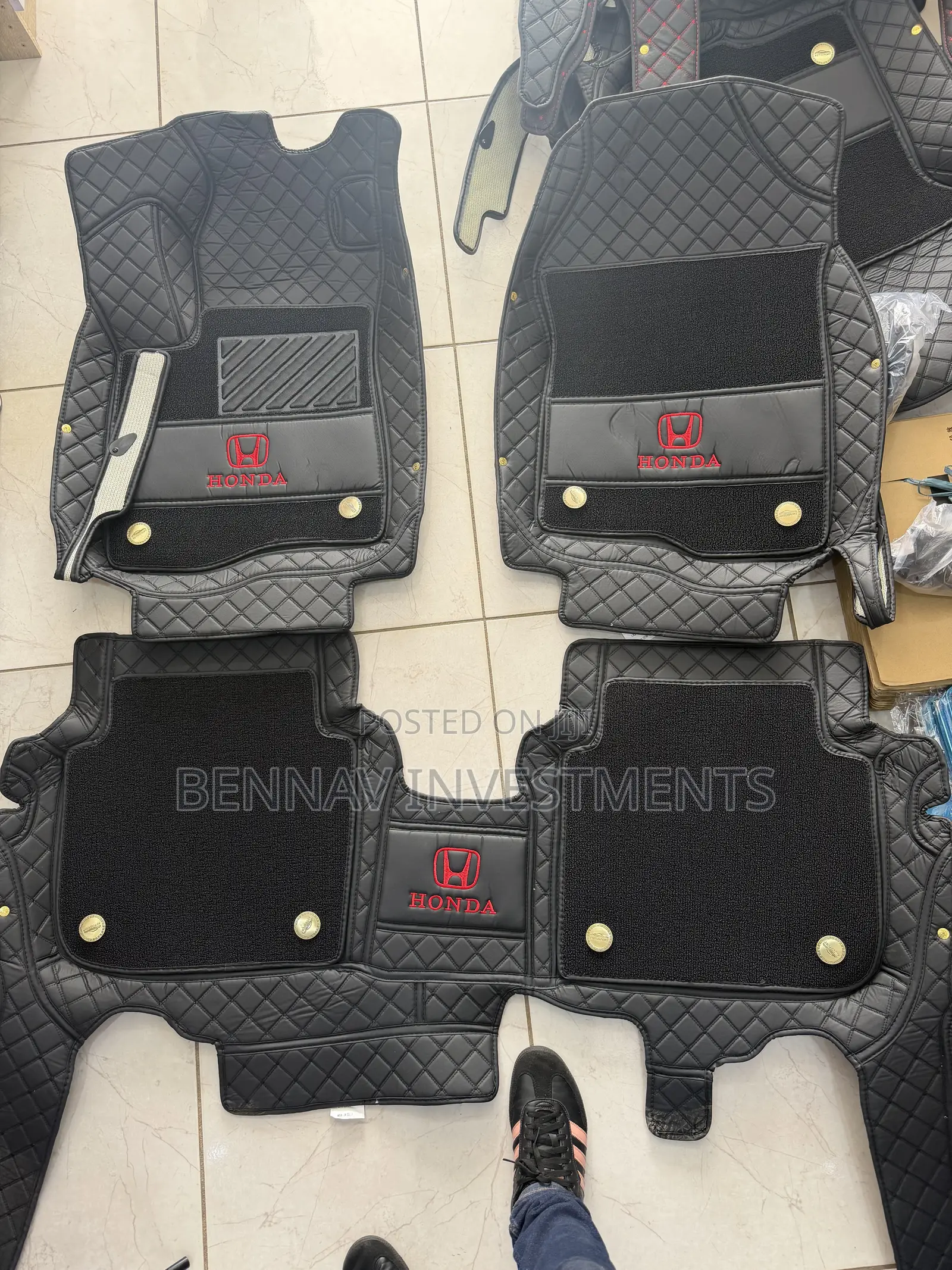 Honda CR-V 2023 to 2026 5D Premium Leather Floor Mat/Carpet
