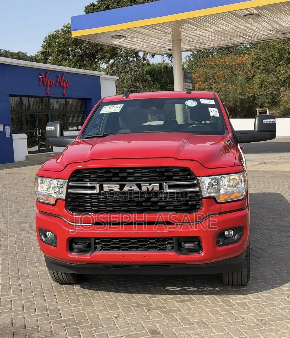 RAM 2500 Big Horn Crew Cab 4WD LB 2024 Red