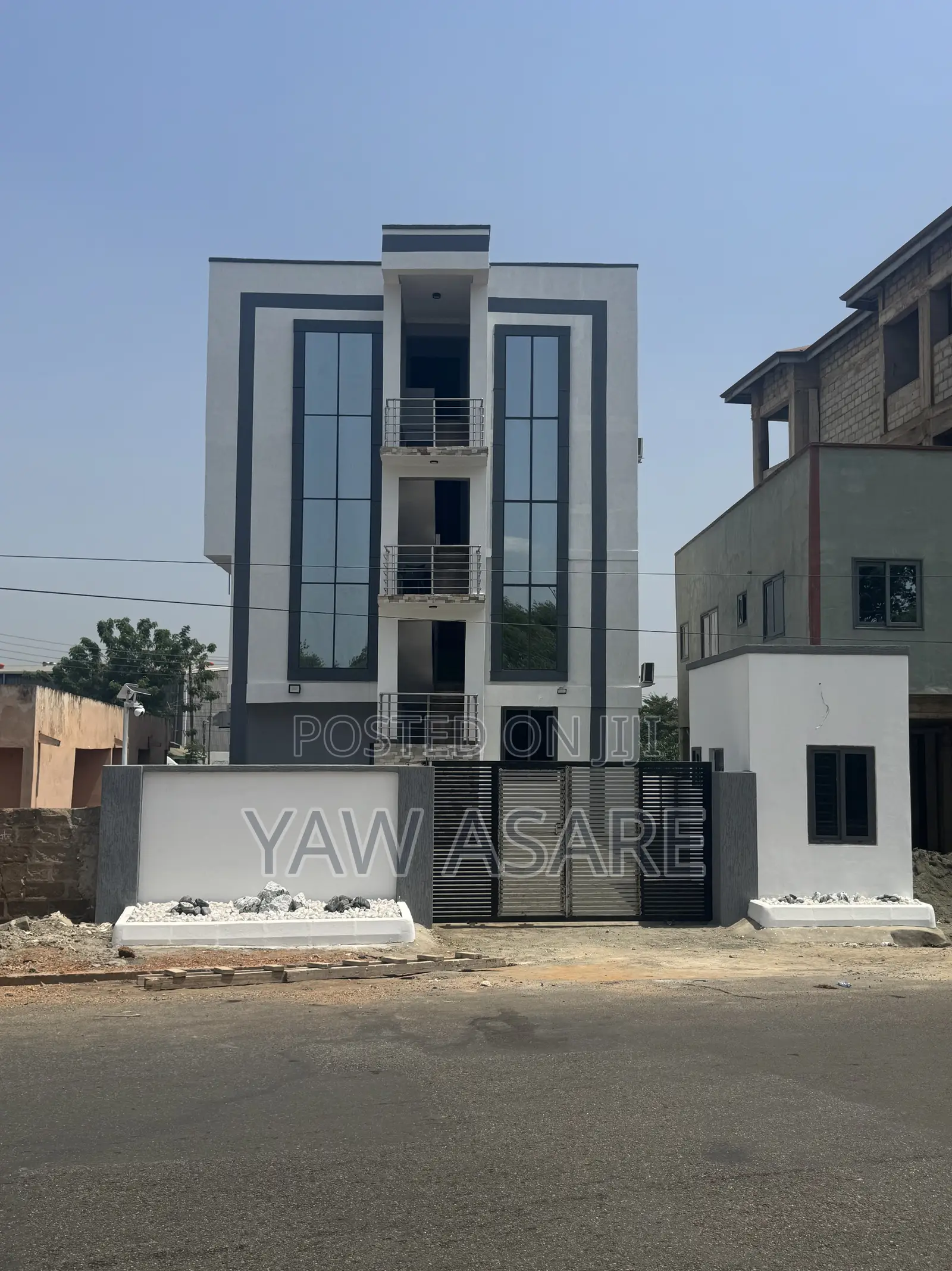Executive Furnishhed Office Space ( Second Floor)