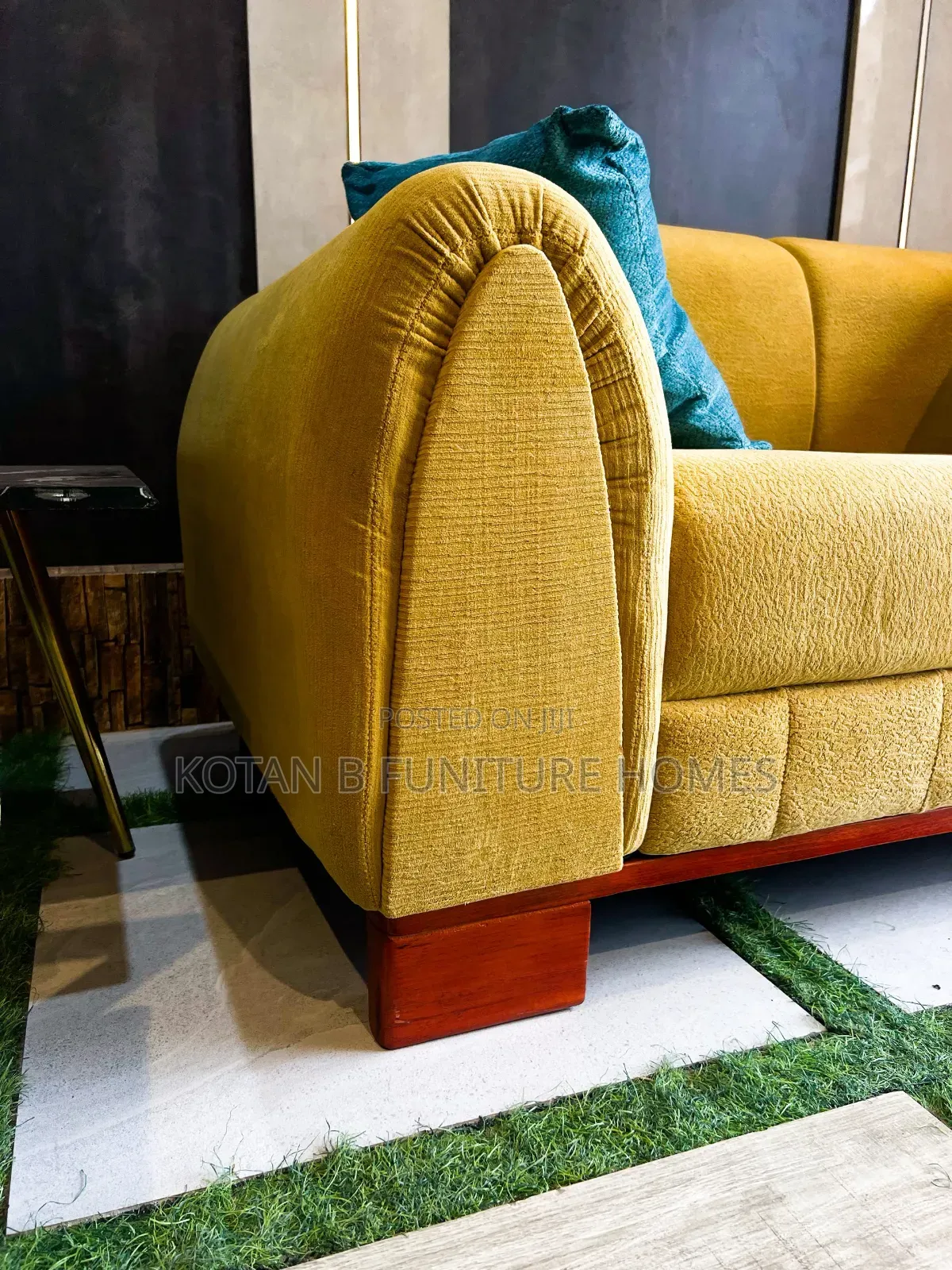 Vintage Sofa Set