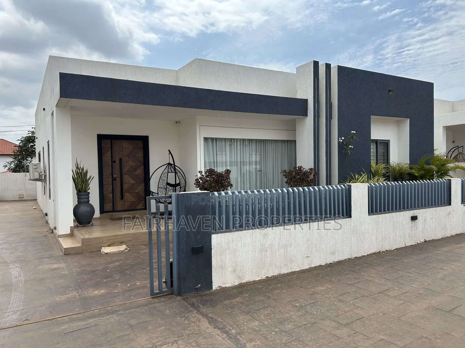 Furnished 3bdrm House in Fairhaven, Adenta for sale
