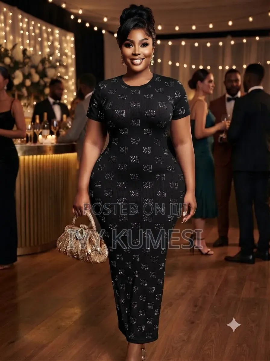 Elegant Rhinestone-Embellished Short-Sleeve Maxi Dress