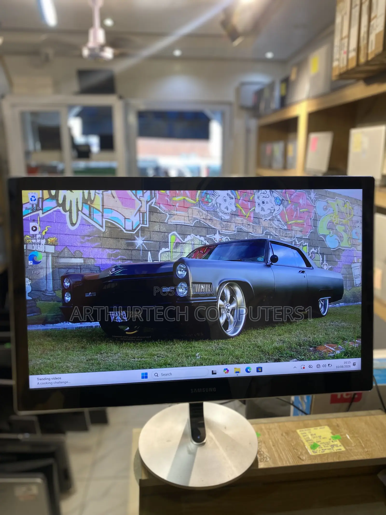 Samsung QHD Series 9, 27 Inch Gaming Monitor