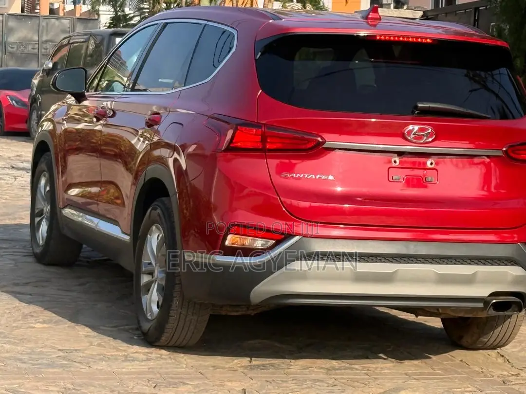 Hyundai Santa Fe 2018 Red