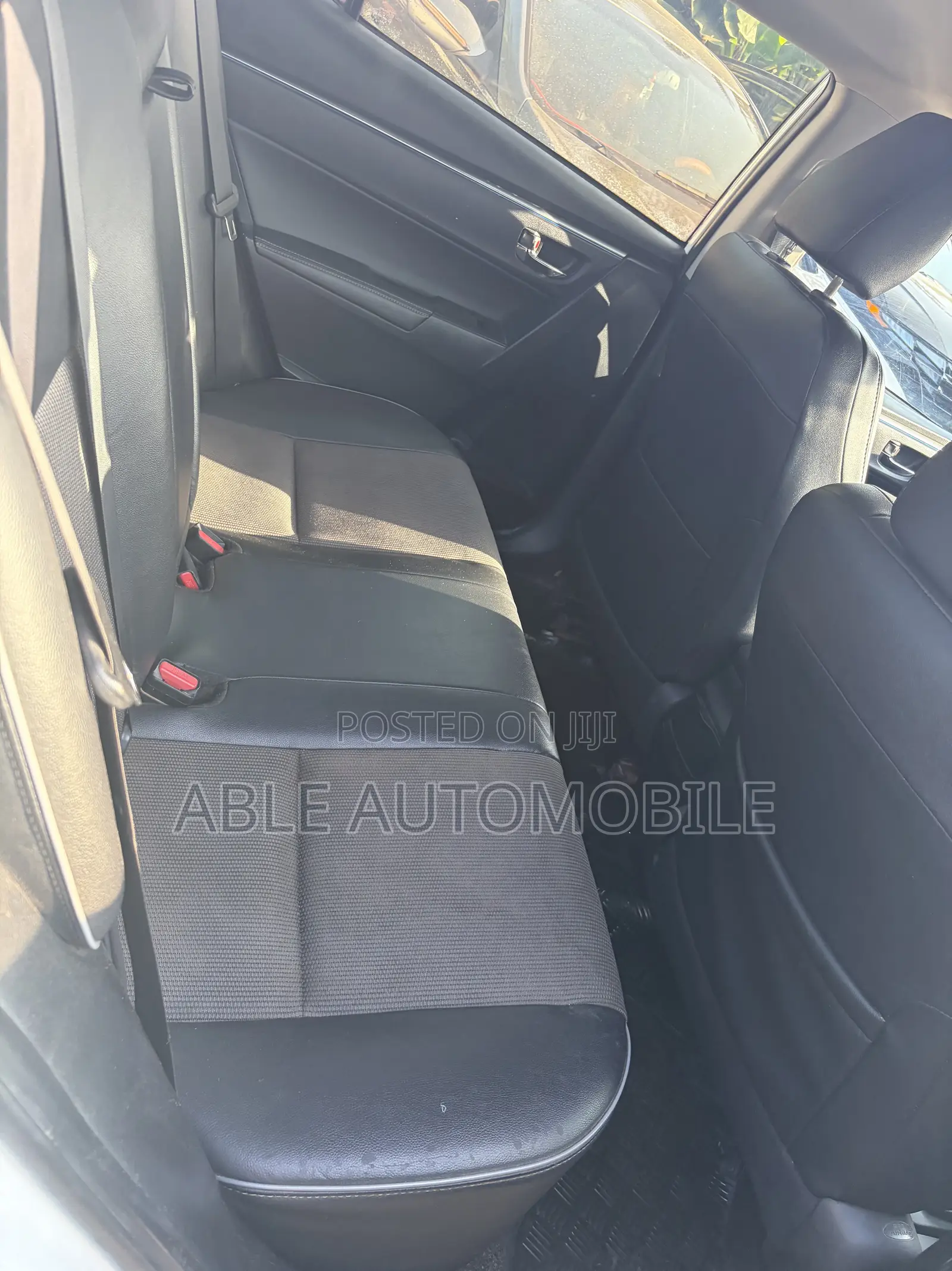 Toyota Corolla S 4dr Sedan (1.8L 4cyl CVT) 2016 White