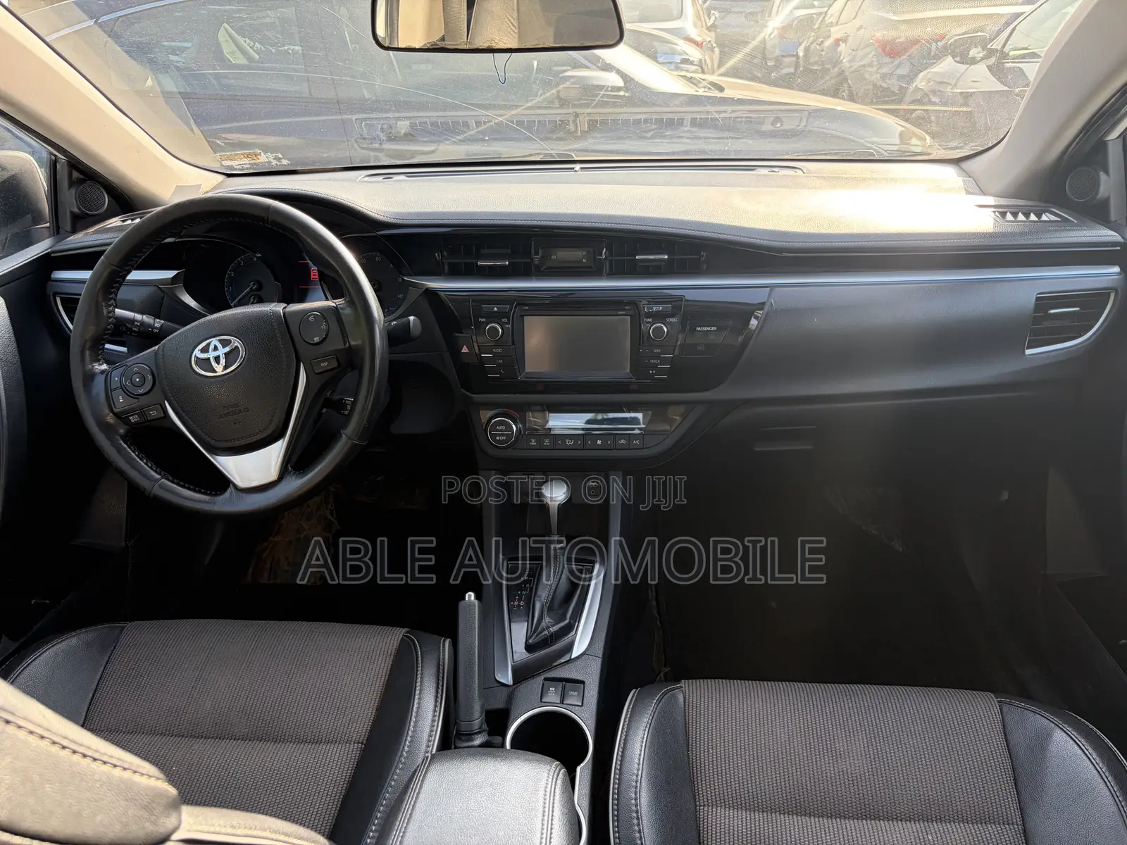 Toyota Corolla S 4dr Sedan (1.8L 4cyl CVT) 2016 White
