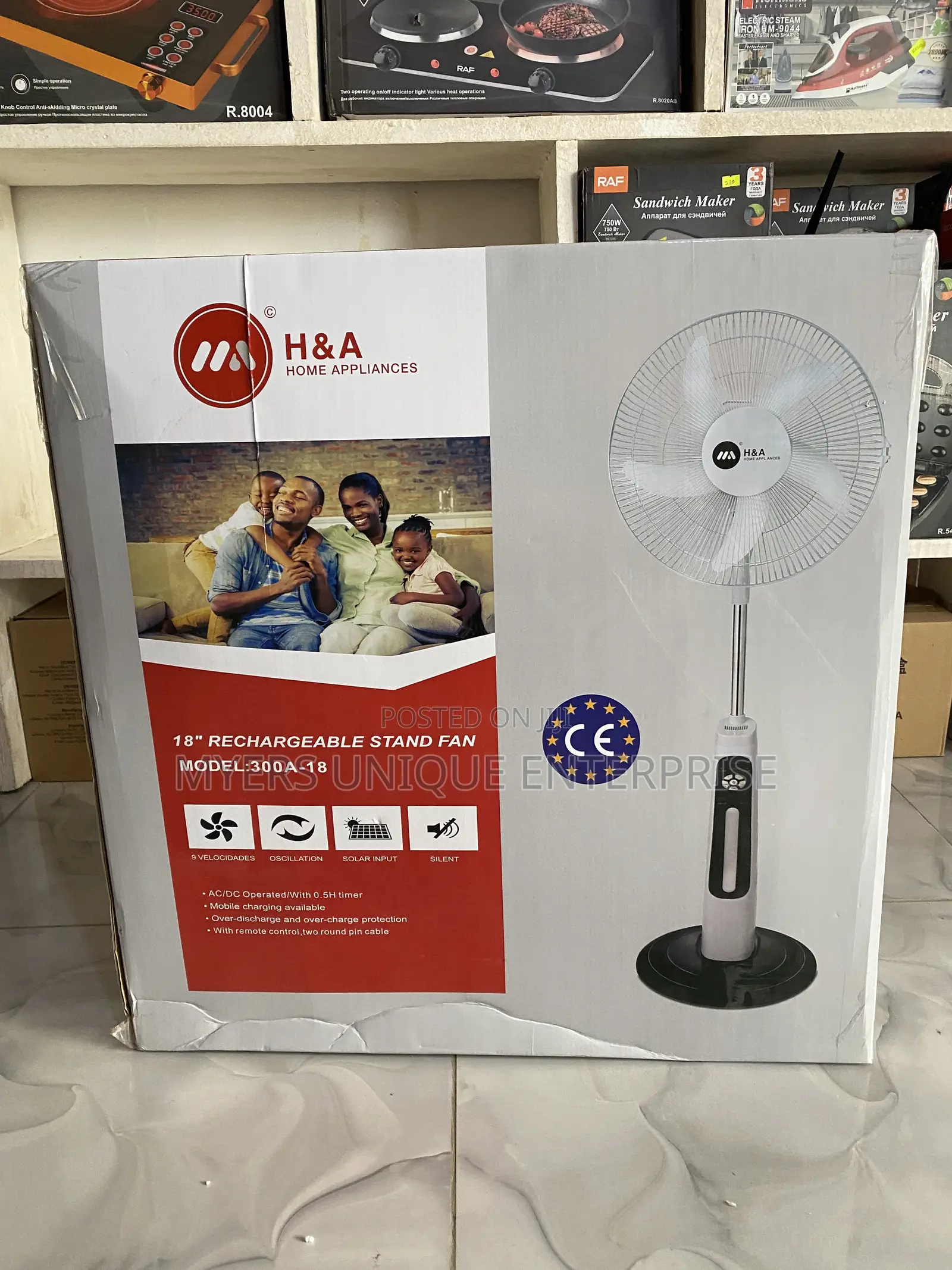 18" Rechargeable Standing Fan With Long Battery Backup