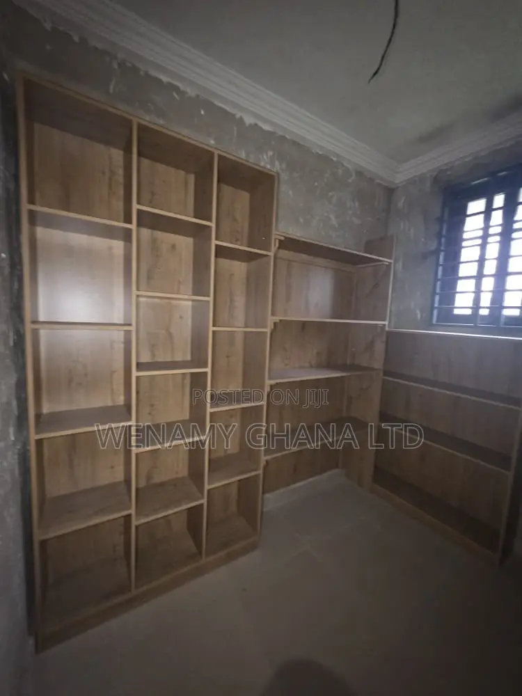5bdrm House in Gbetsile, Accra Metropolitan for sale