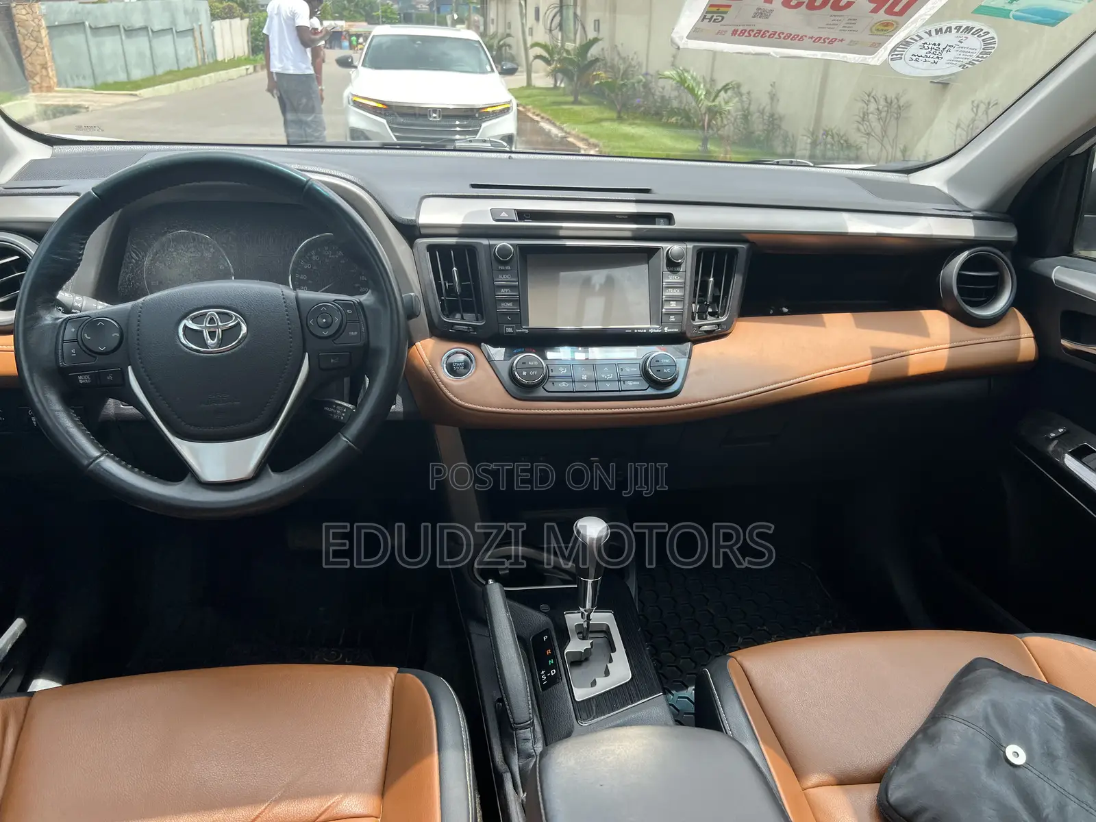 Toyota RAV4 Limited AWD (2.5L 4cyl 6A) 2016 White