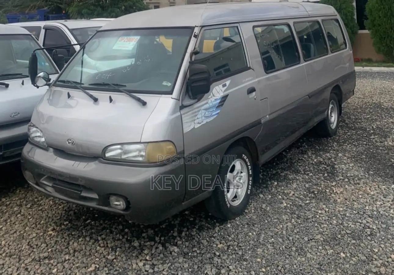 Hyundai H1 2004 Grey
