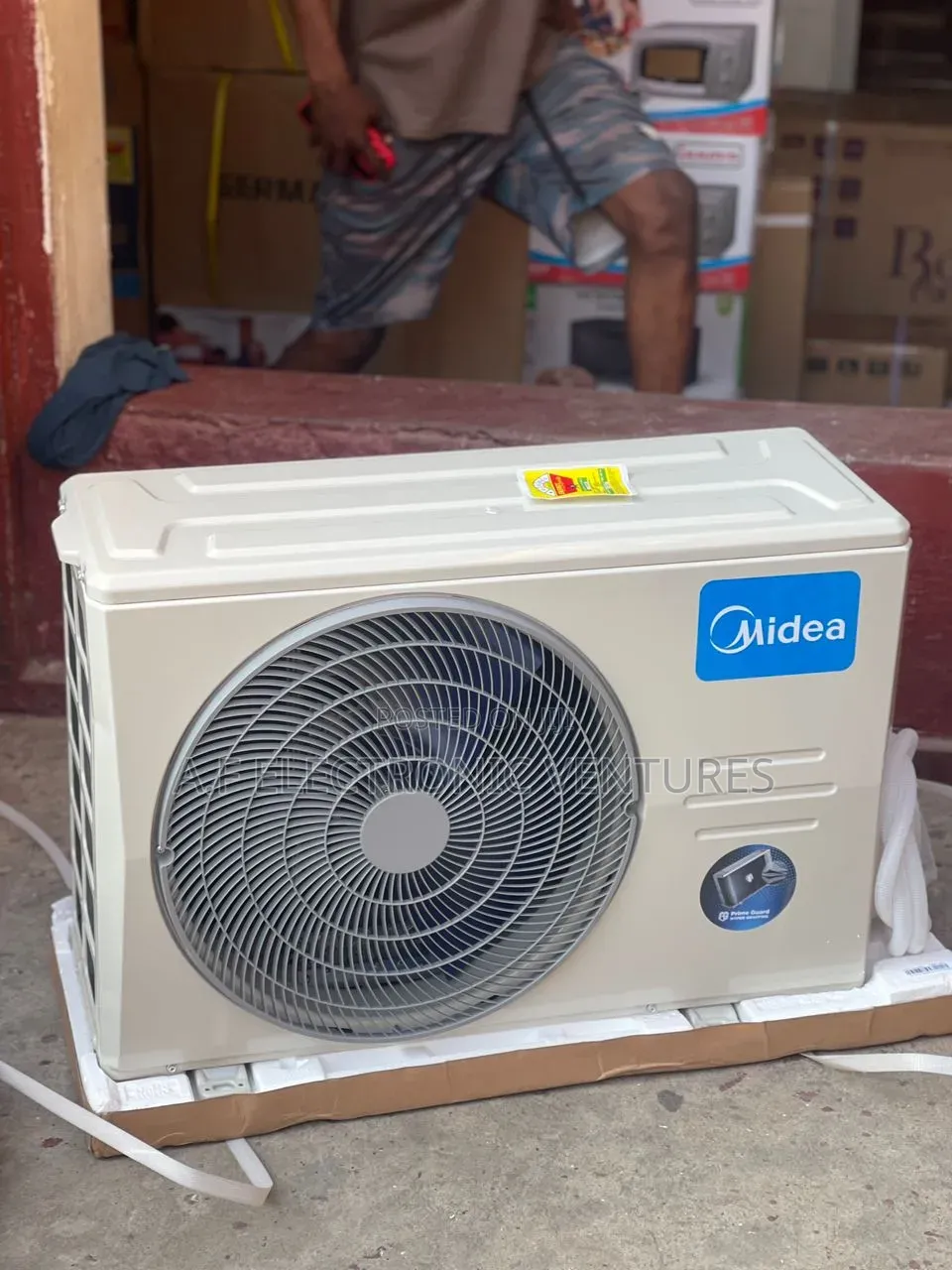 Midea 2.5hp Split Air-Conditioned