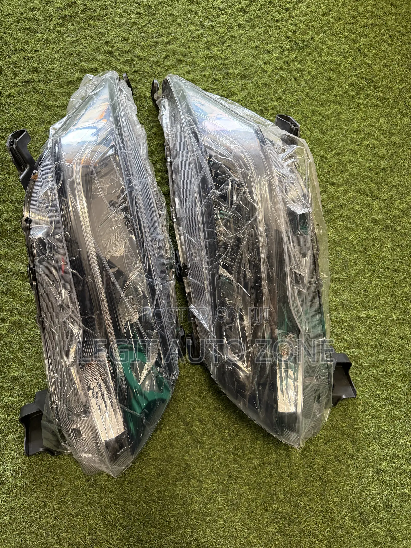Toyota Rush 2017,2018,2019,2020, Headlight Available