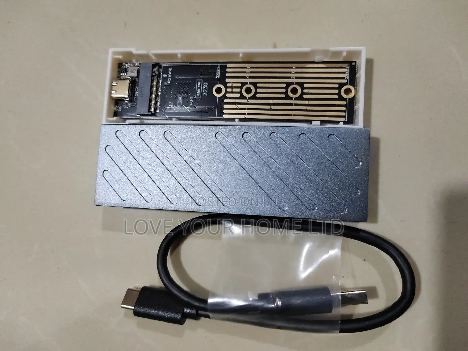 M.2 SSD Case/USB 3.1 Type-C Enclosure for NVMe NGFF M.2 SSD 6/10Gbps