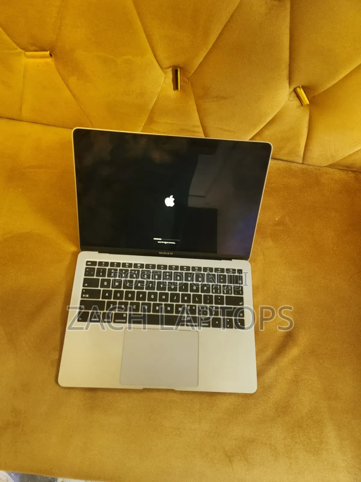 Laptop Apple MacBook Air 2019 8GB Intel Core i5 SSD 256GB