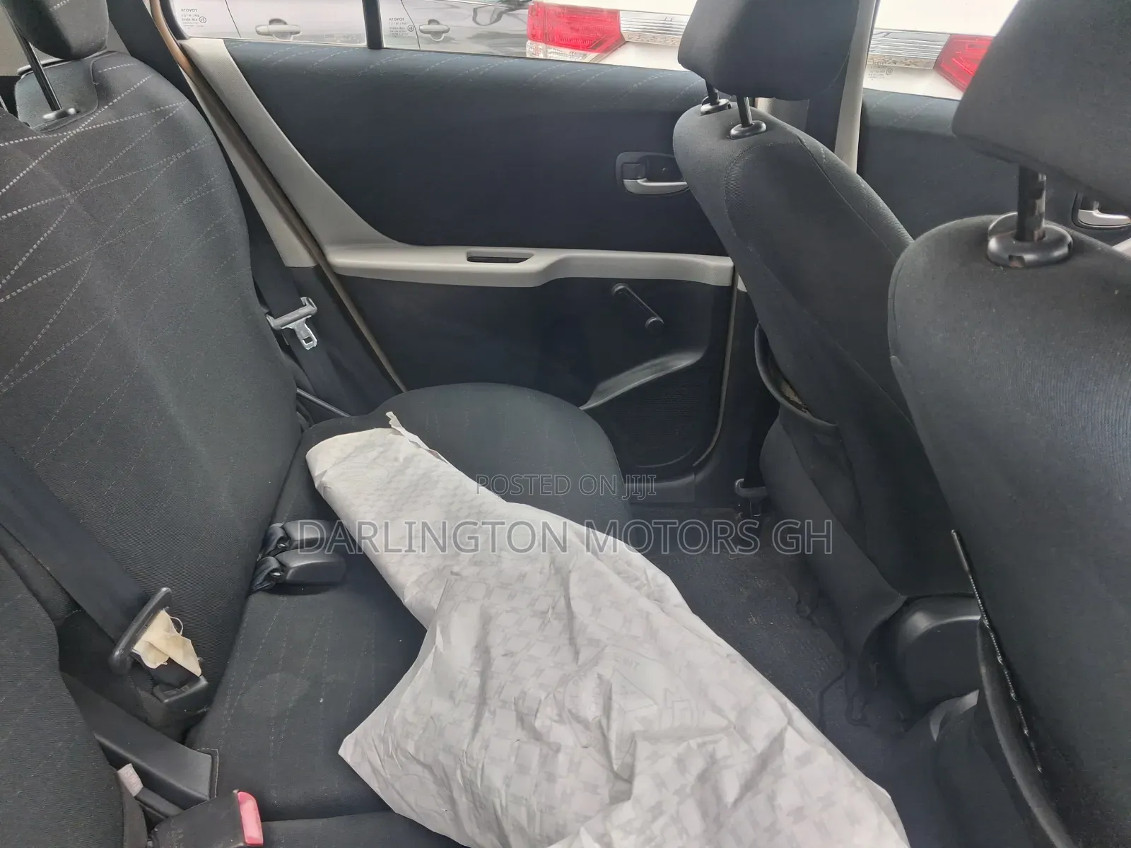 Toyota Yaris 2010 Black