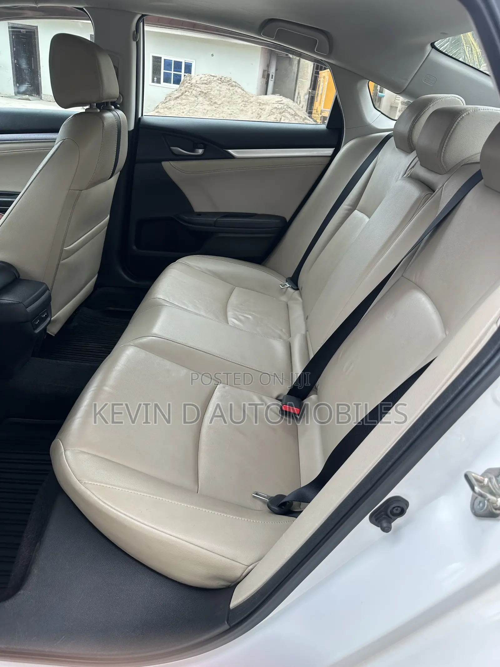 Honda Civic Touring 4dr Sedan (1.5L 4cyl) 2016 White