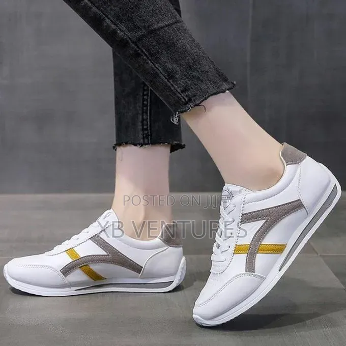 Street Style Women Casual Running Shoes
