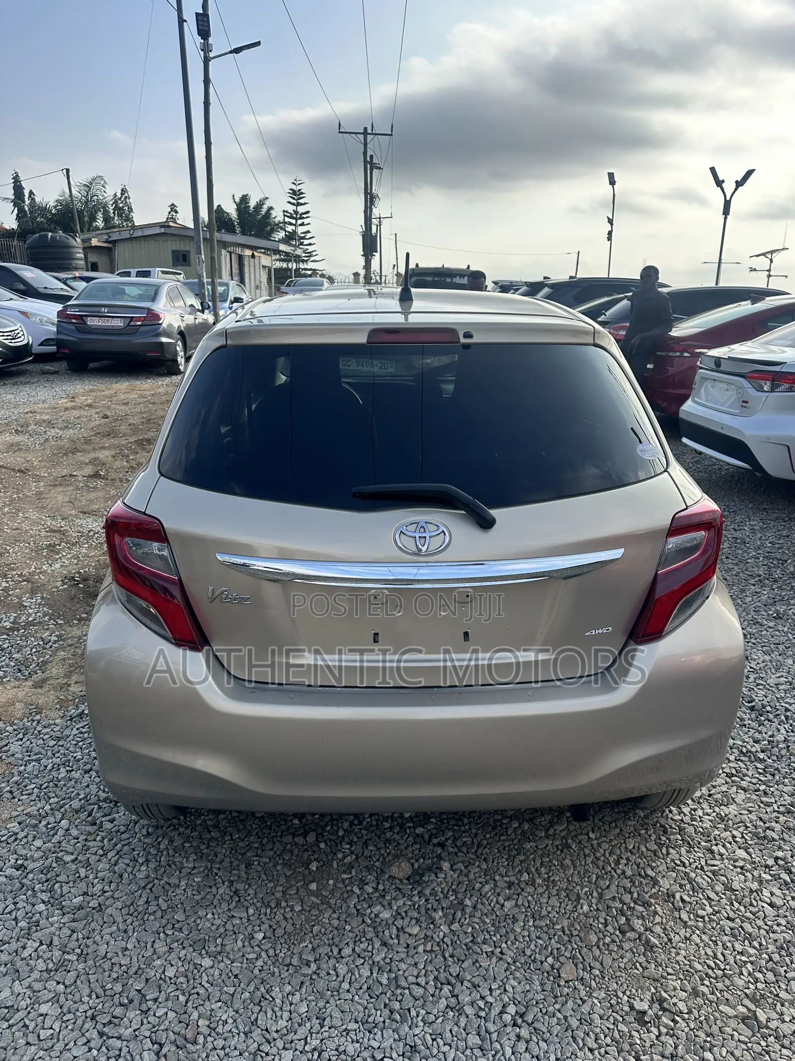 Toyota Vitz 2015 Gold