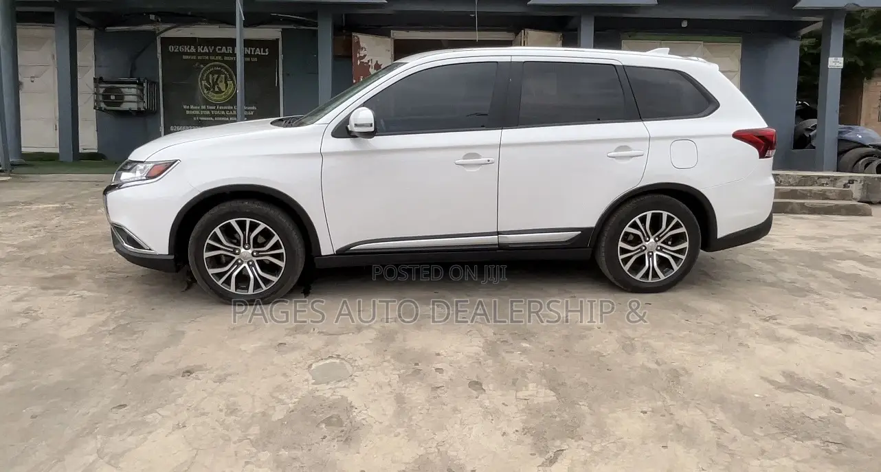 Mitsubishi Outlander SE FWD 2018 White