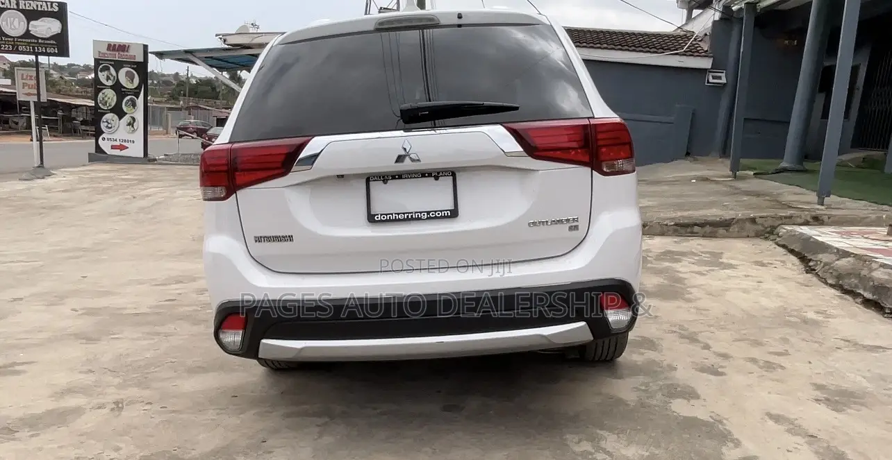 Mitsubishi Outlander SE FWD 2018 White