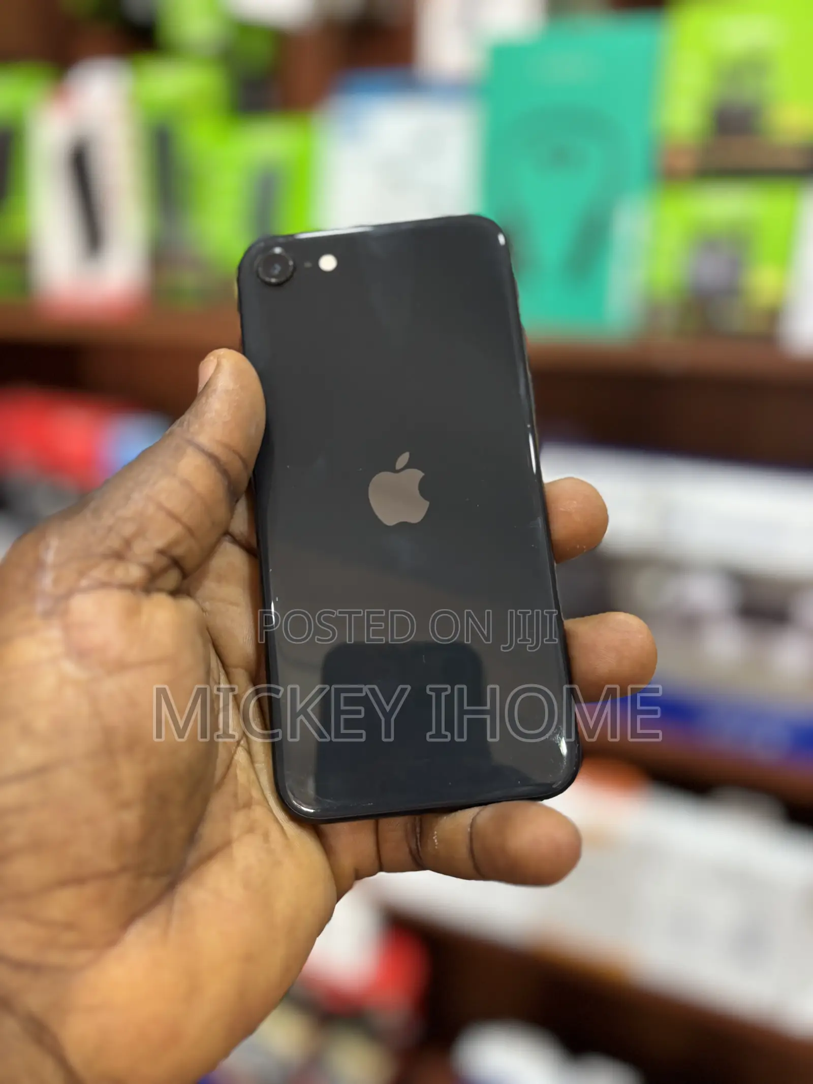 Apple iPhone SE (2020) 64 GB Black