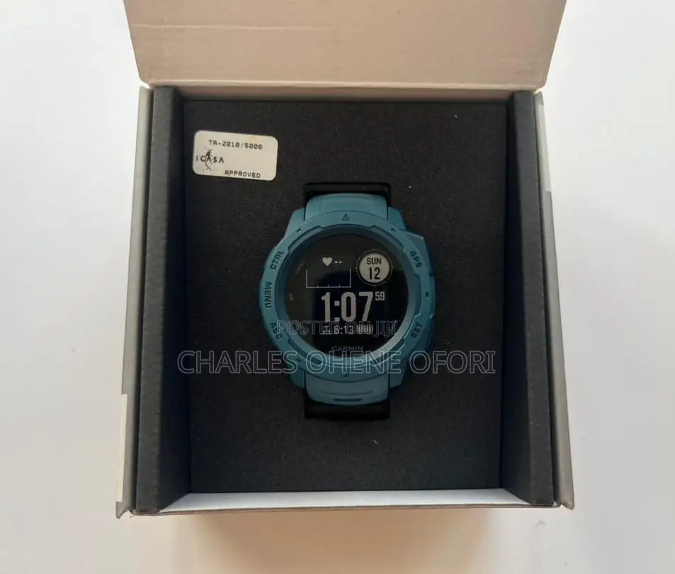 GARMIN Instinct – Standard Edition GPS Smart Watch