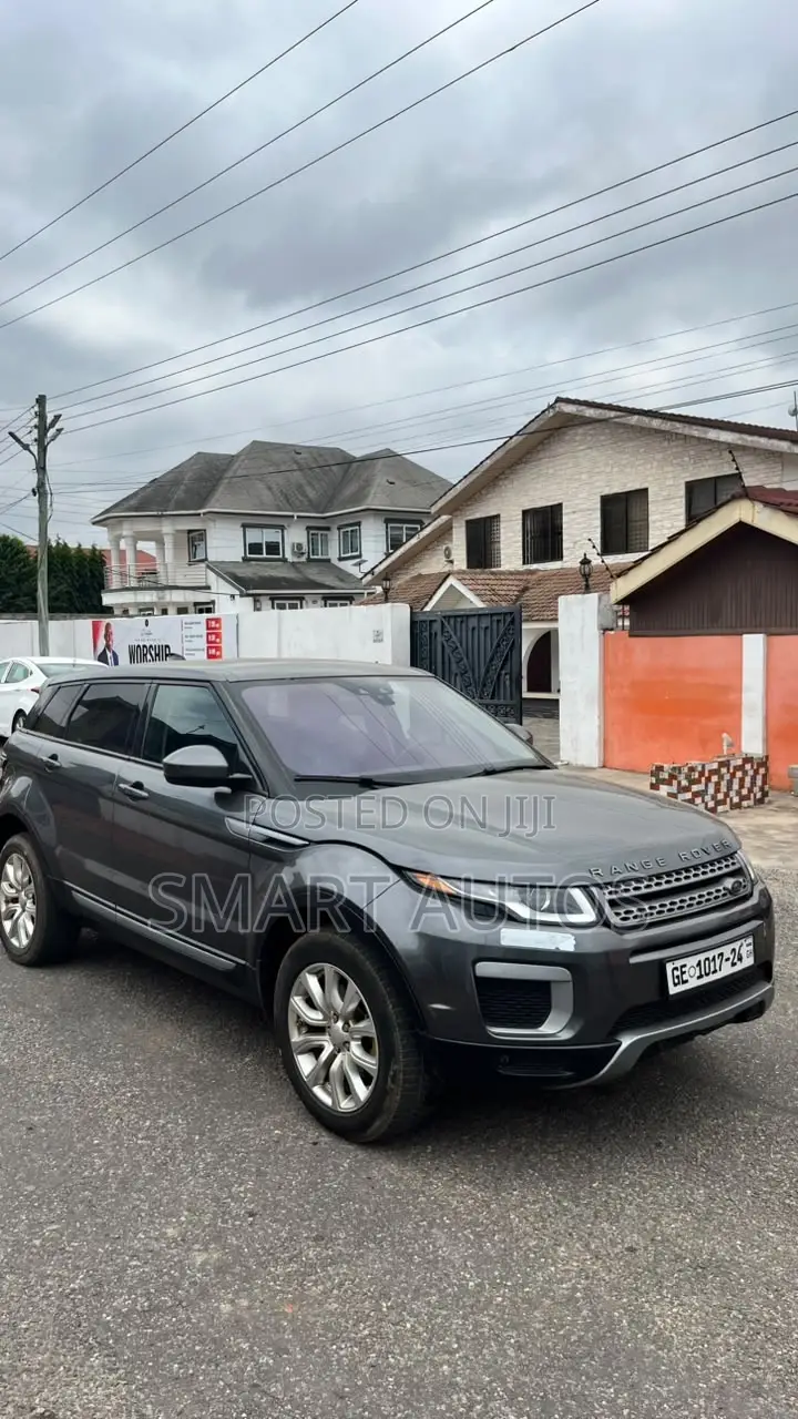 Land Rover Range Rover Evoque SE 4x4 5-Door 2019 Gray