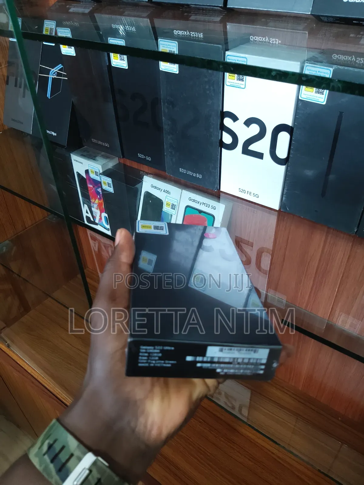 New Samsung Galaxy S22 Ultra 5G 128 GB Black