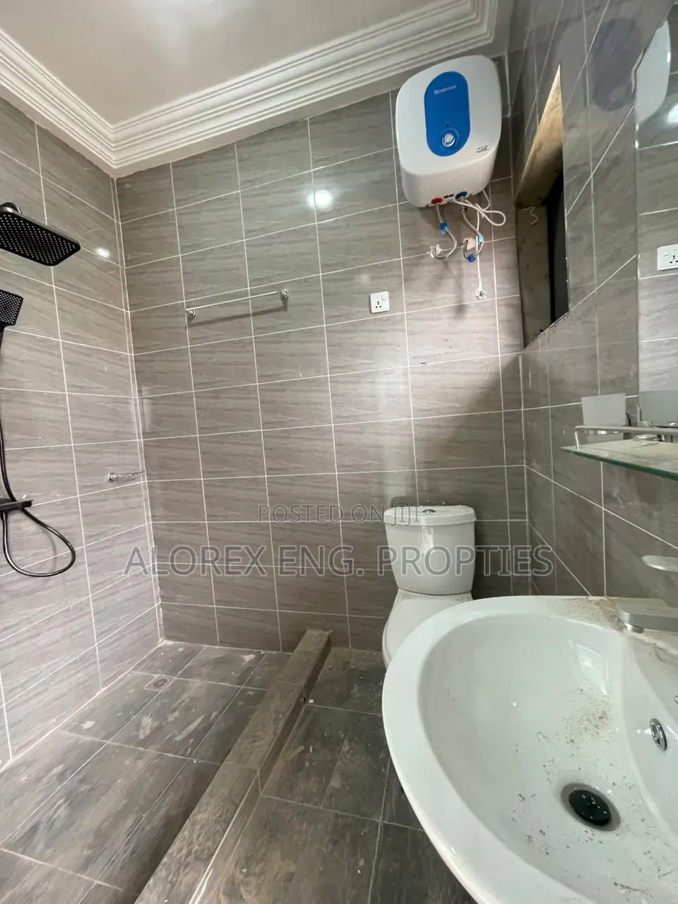 1bdrm Apartment in Medina, Un, Atraco for rent