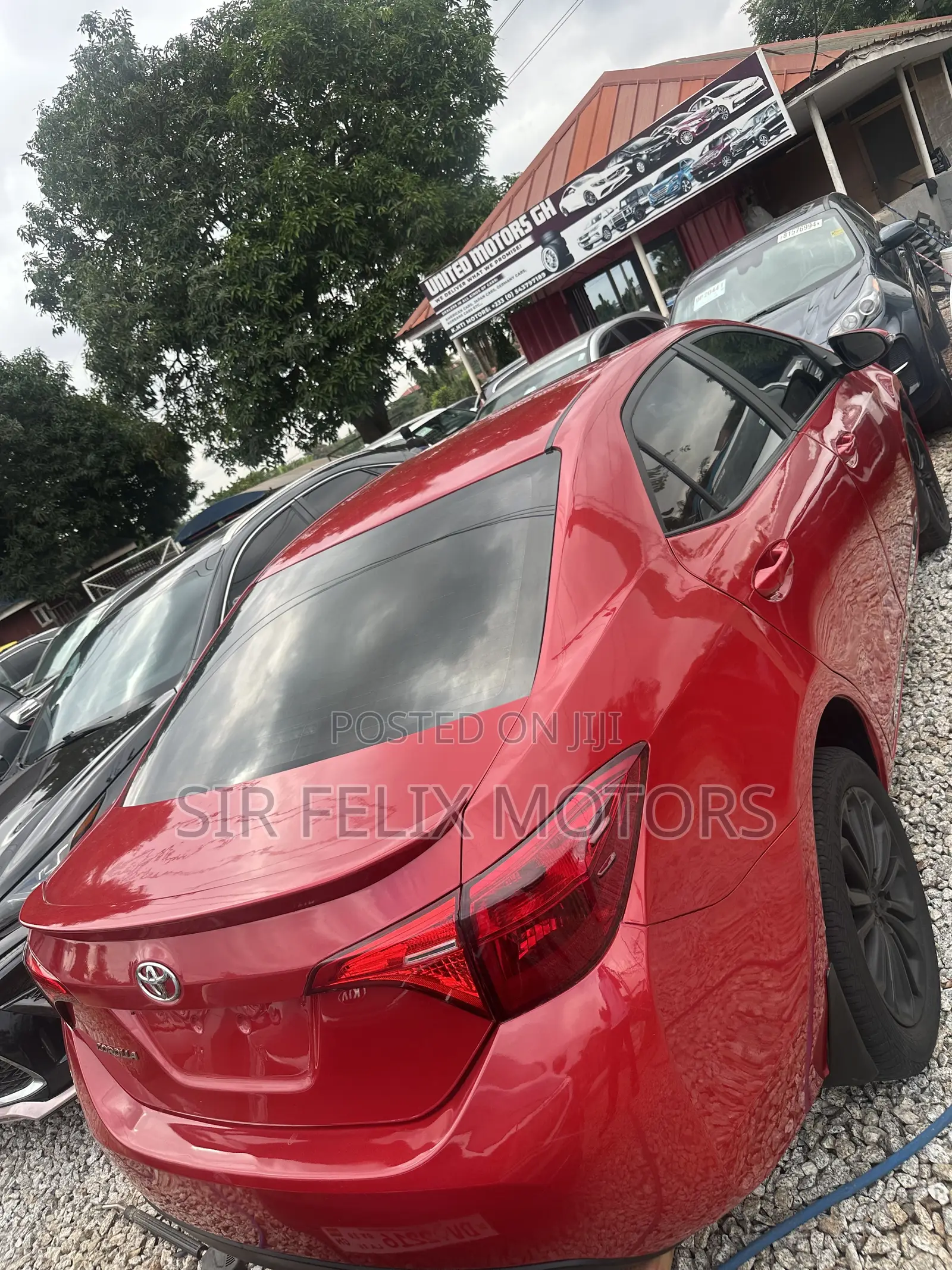 Toyota Corolla SE (1.8L 4cyl 2A) 2018 Red