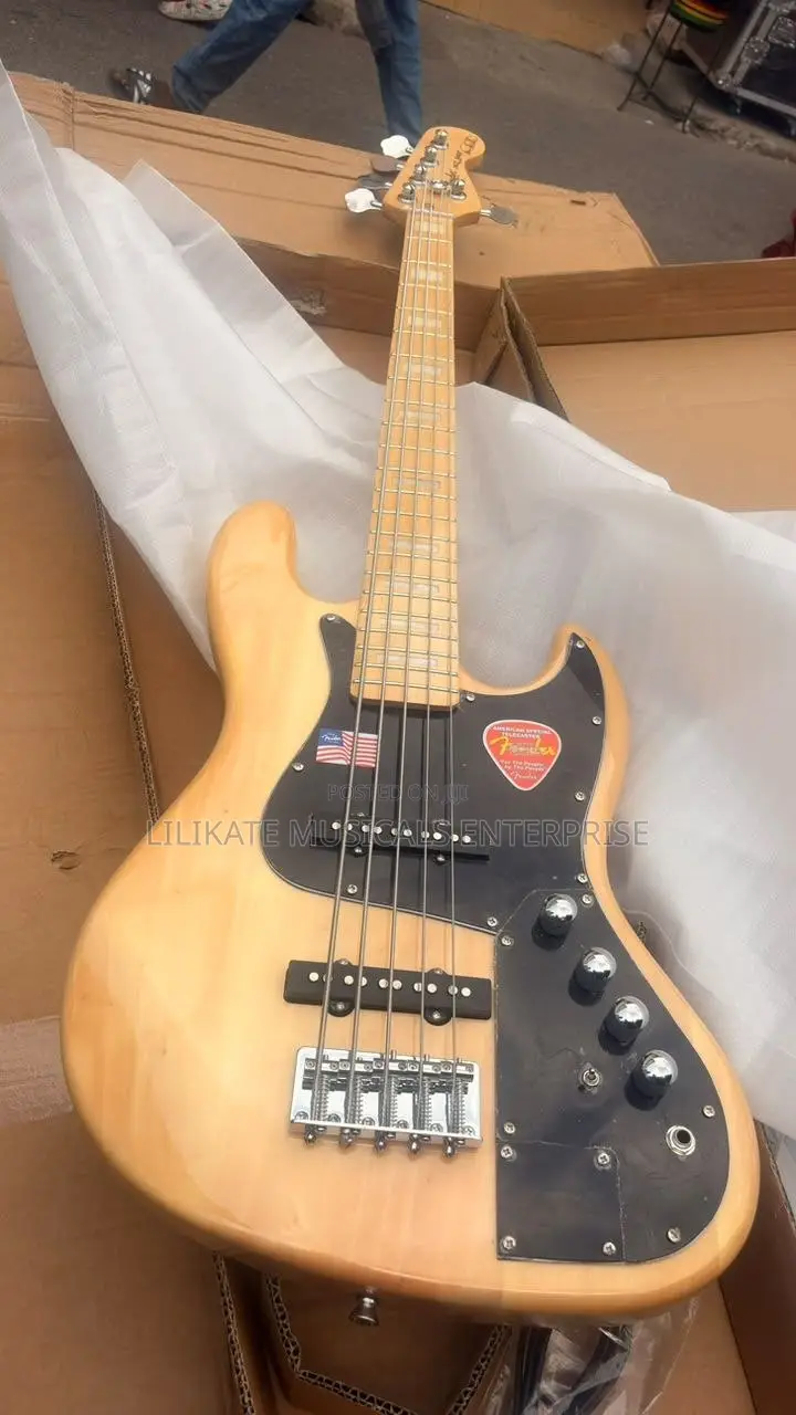 5 Stings Active Fender Bass Guitar