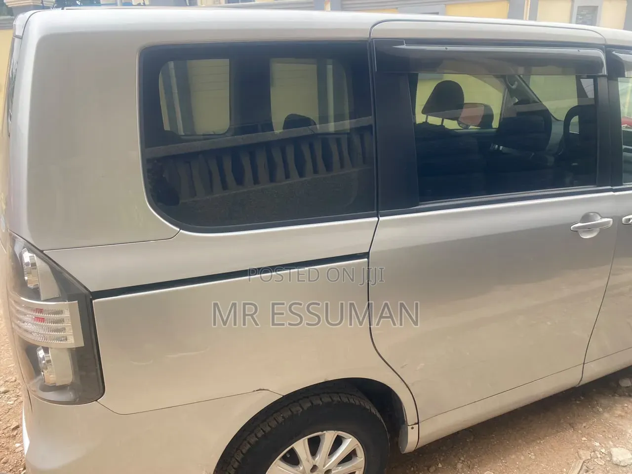 Toyota Voxy 2013 Silver