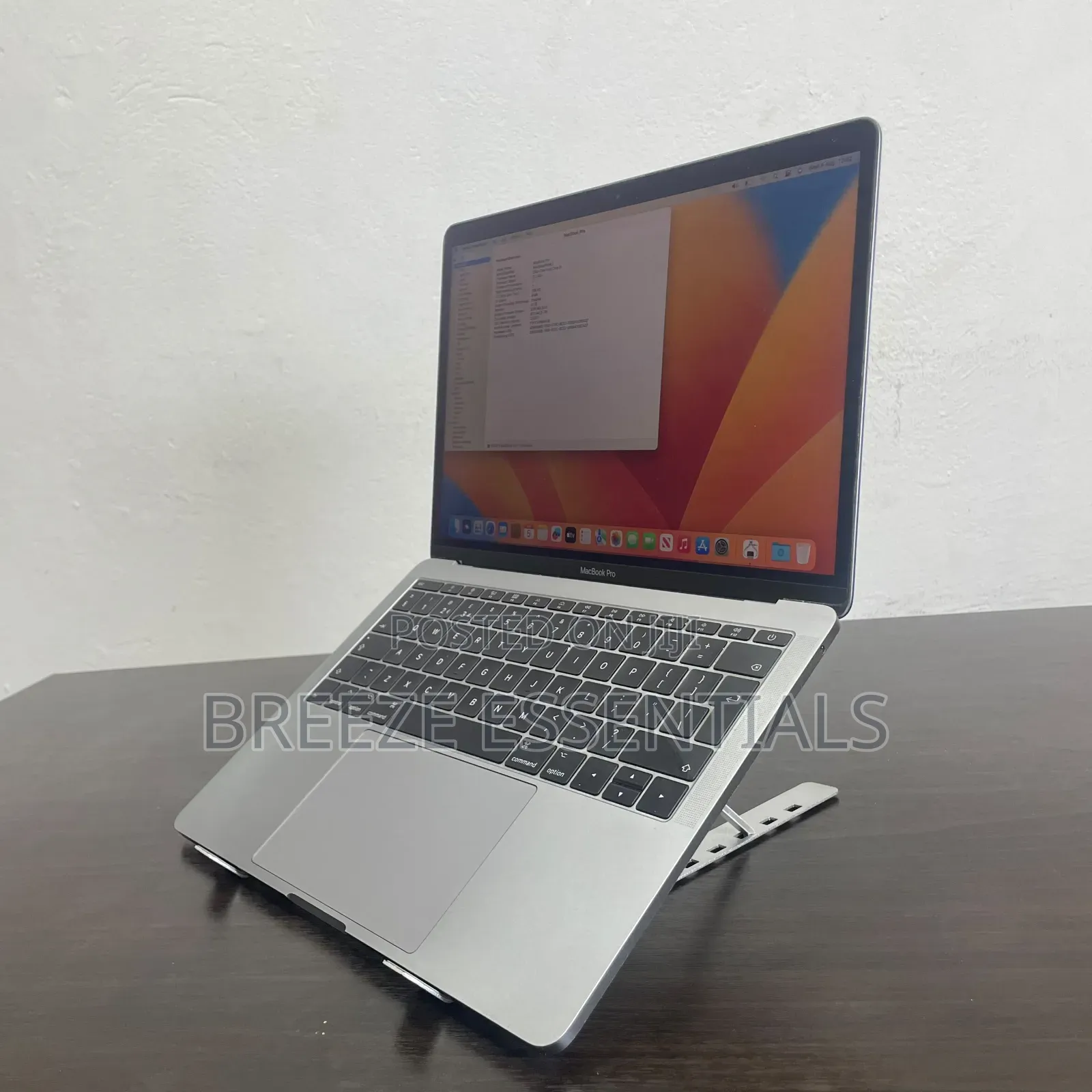 Laptop Apple MacBook Pro 2017 8GB Intel Core i5 SSD 256GB