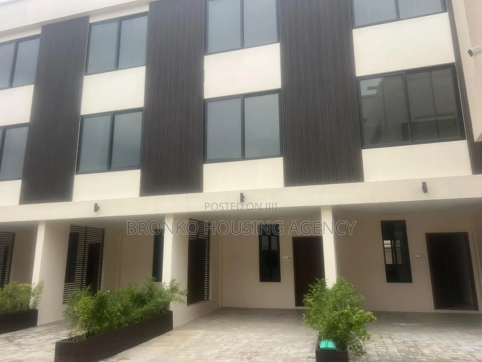 3bdrm Townhouse / Terrace in Bronko Housing, Lashibi for rent