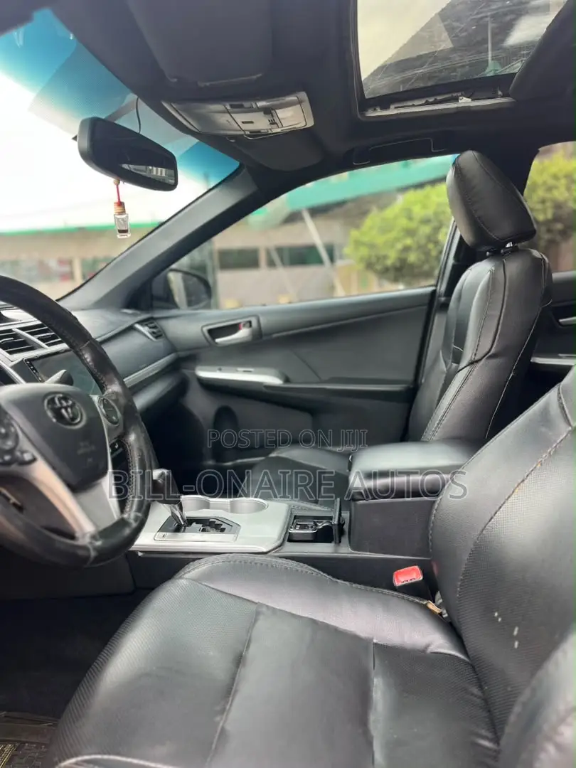 Toyota Camry SE 4dr Sedan (2.5L 4cyl 6A) 2012 Black