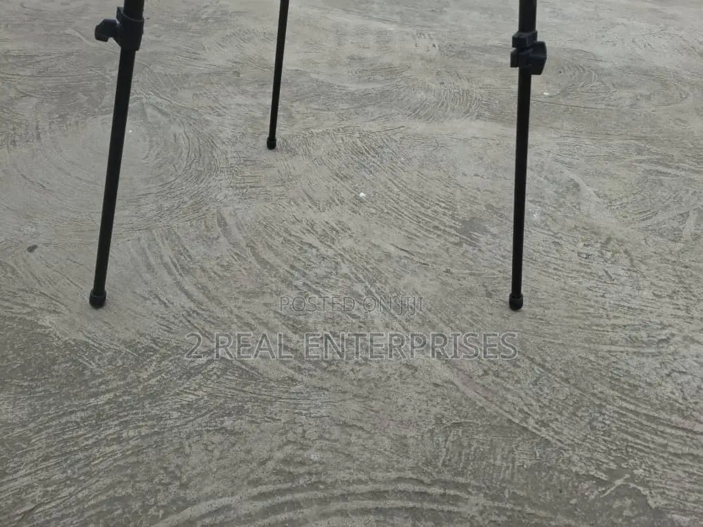 Manfrotto Aluminum 3-Section Pro Tripod