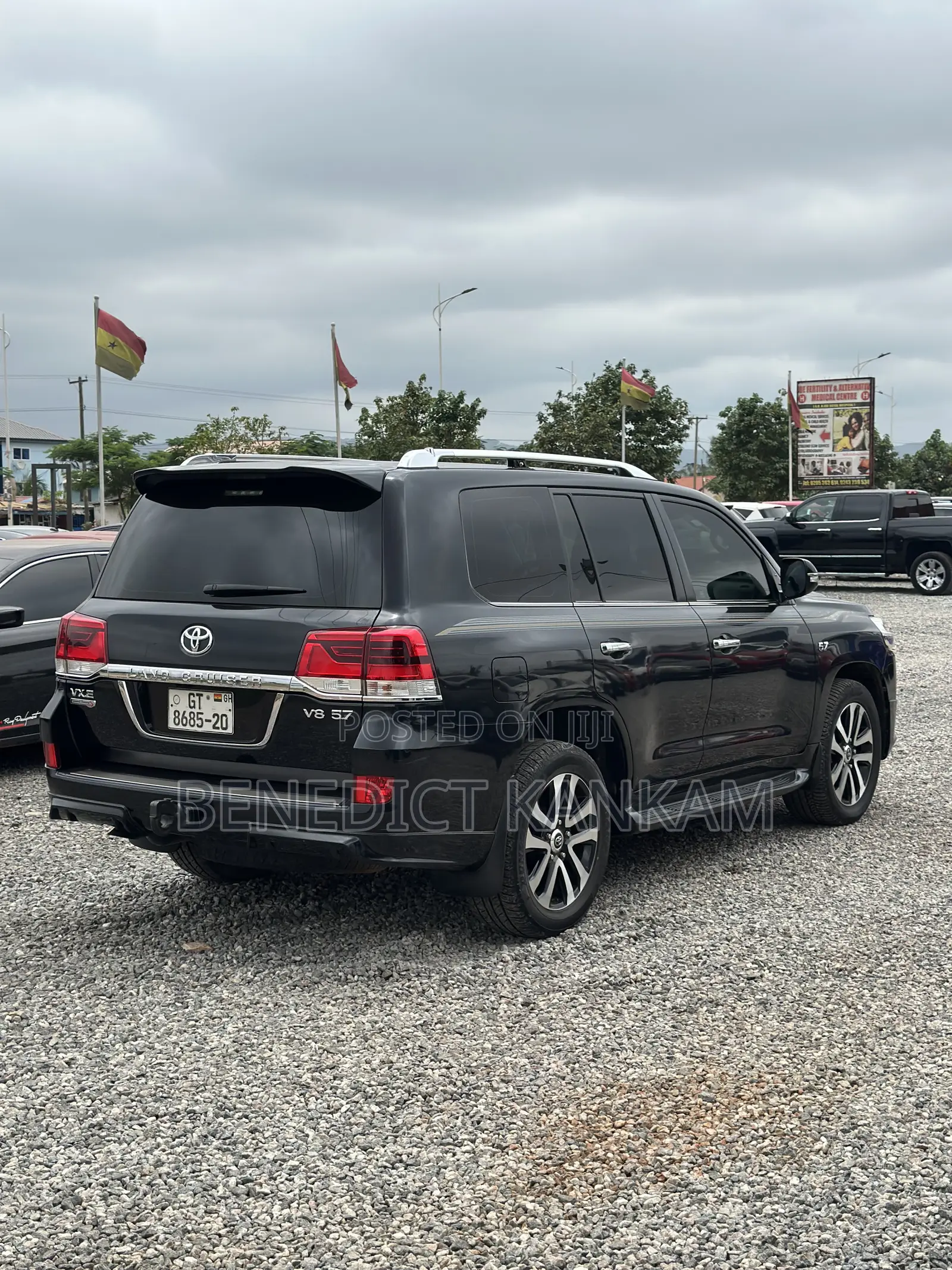 Toyota Land Cruiser 5.7 V8 VX-S 2019 Black