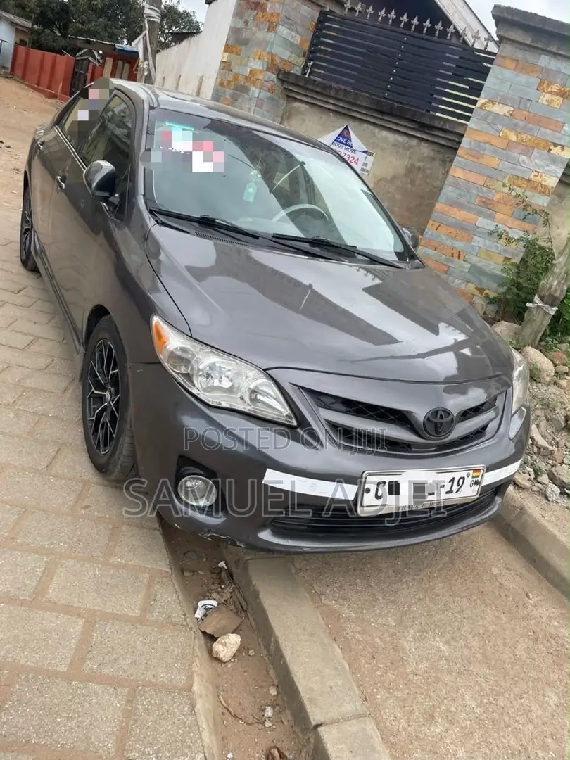 Toyota Corolla 2013 Gray