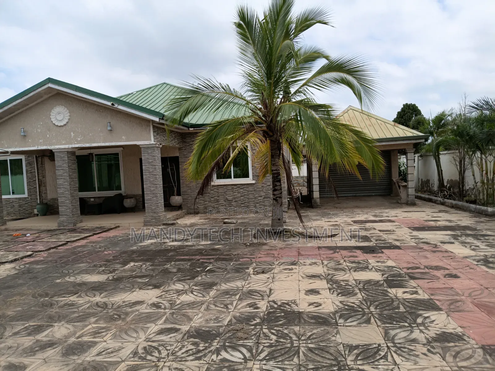 4bdrm House in Tema Metropolitan for sale