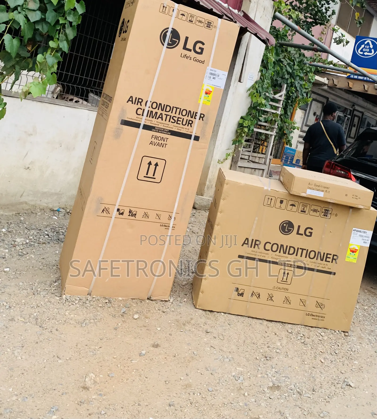Fabulous Sleek LG 5HP Floor Standing Air Conditioner AP-Q48LT3S1