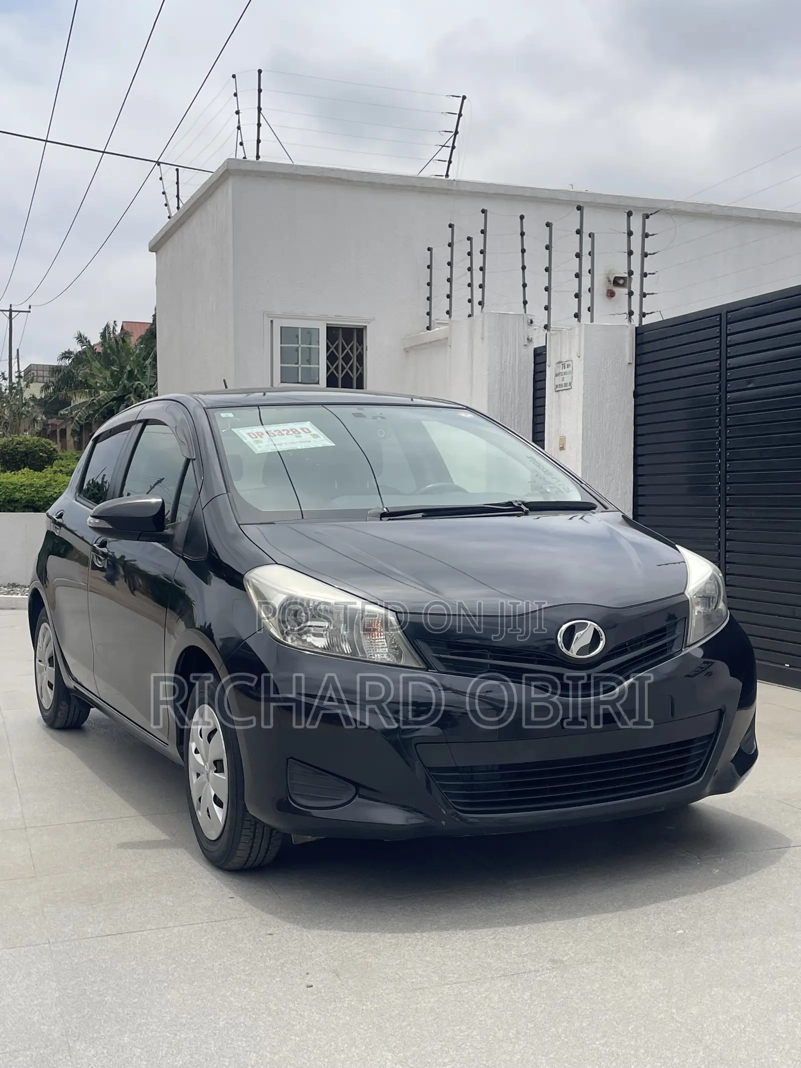Toyota Vitz 1.3 AWD 3dr 2013 Black