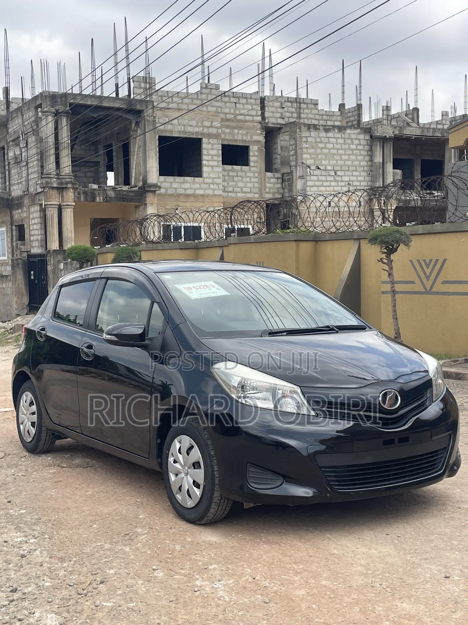Toyota Vitz 1.3 AWD 3dr 2013 Black