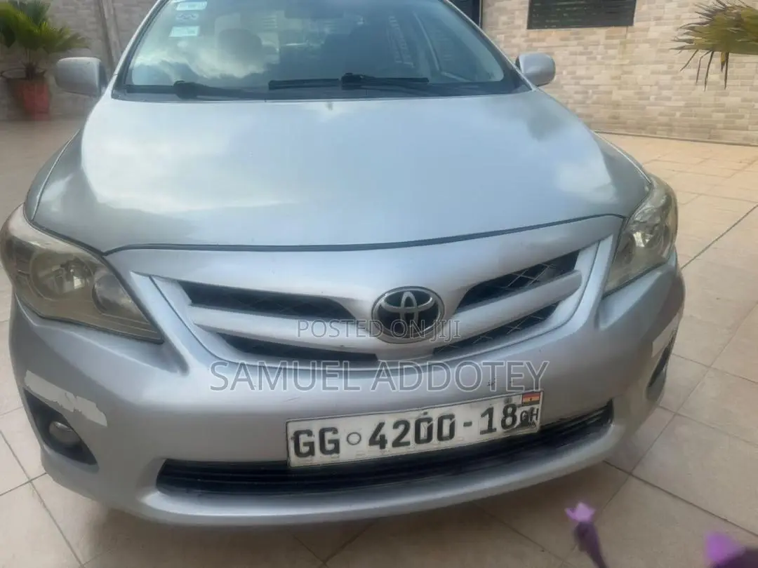 Toyota Corolla 2012 Silver
