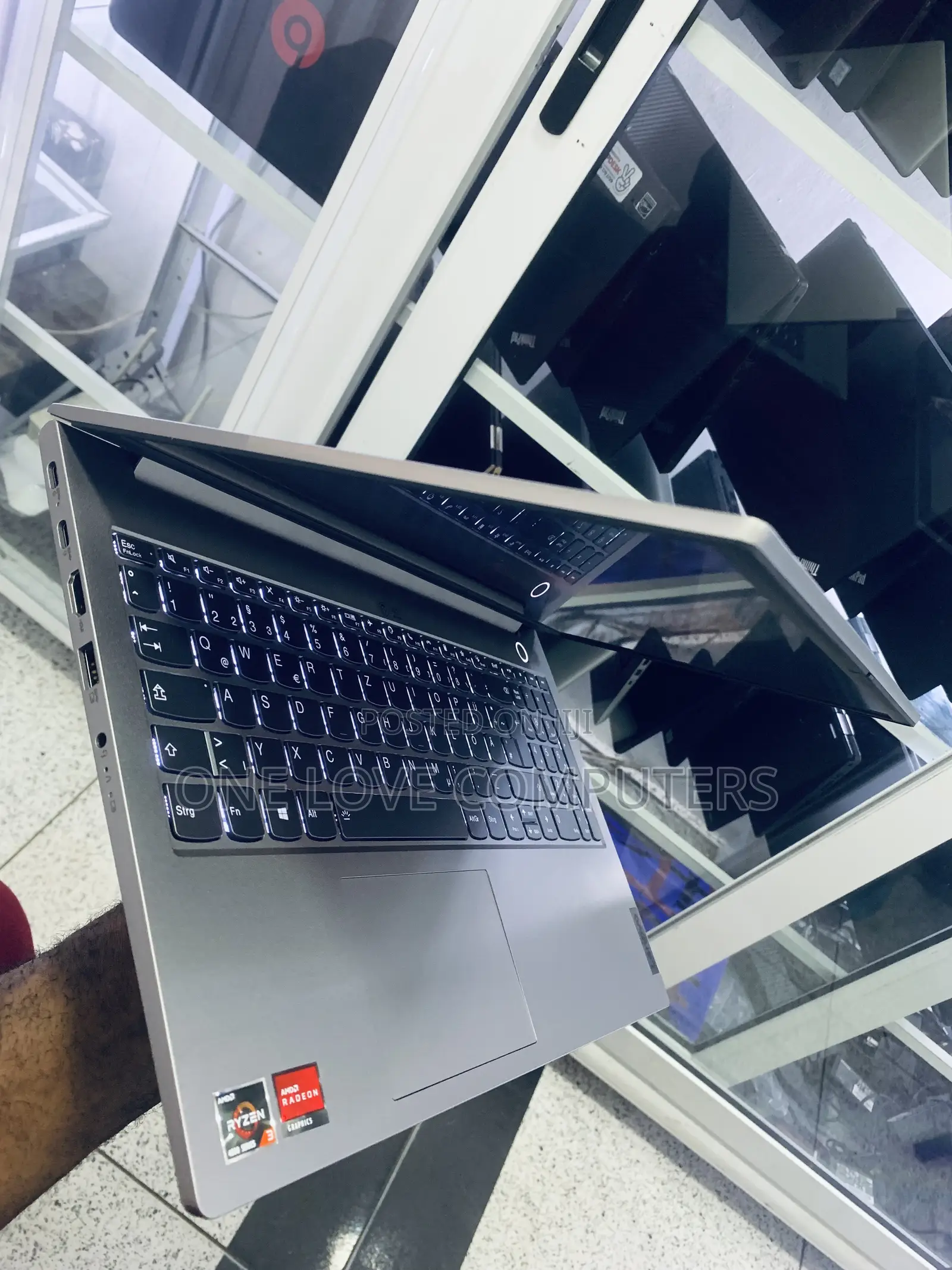 Laptop Lenovo ThinkBook 15 16GB AMD Ryzen 3 SSD 256GB
