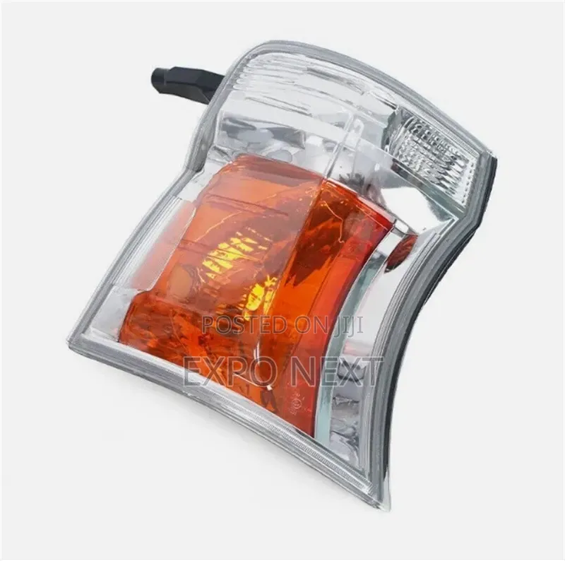 NISSAN Caravan Urvan E25 2005 - 2012 Head Lights