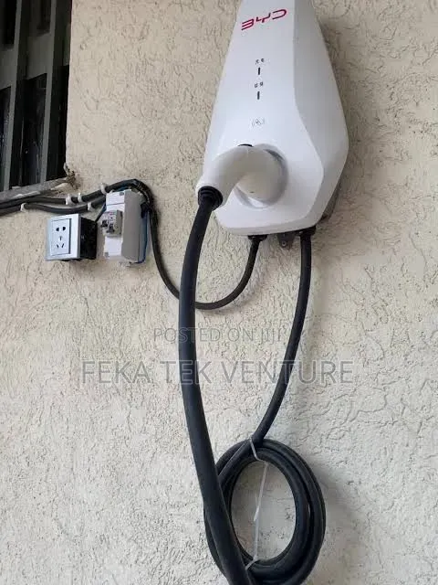 Universal Ev Charger for Chinese and Euro Cars